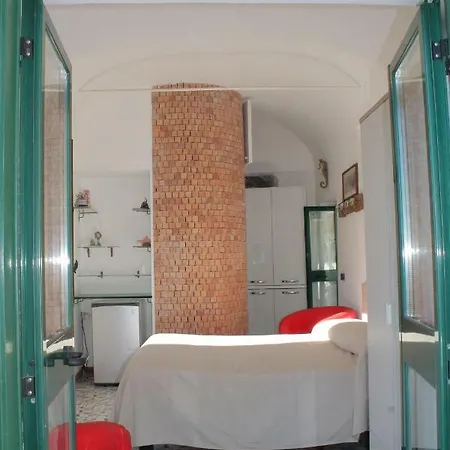 Attico Del Cavaliere アパート アトラーニ